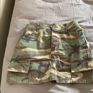 Forever 21 mini army printed skirt